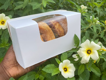 3 DOUGHNUT BOX WITH WINDOW