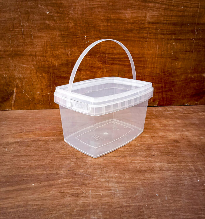 1.5 LITRES TRANSPARENT SQUARE PAIL WITH HANDLE (6pcs)