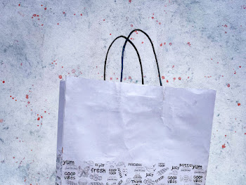GNR LARGE PAPER BAGS WITH HANDLE (WHITE & BLACK)